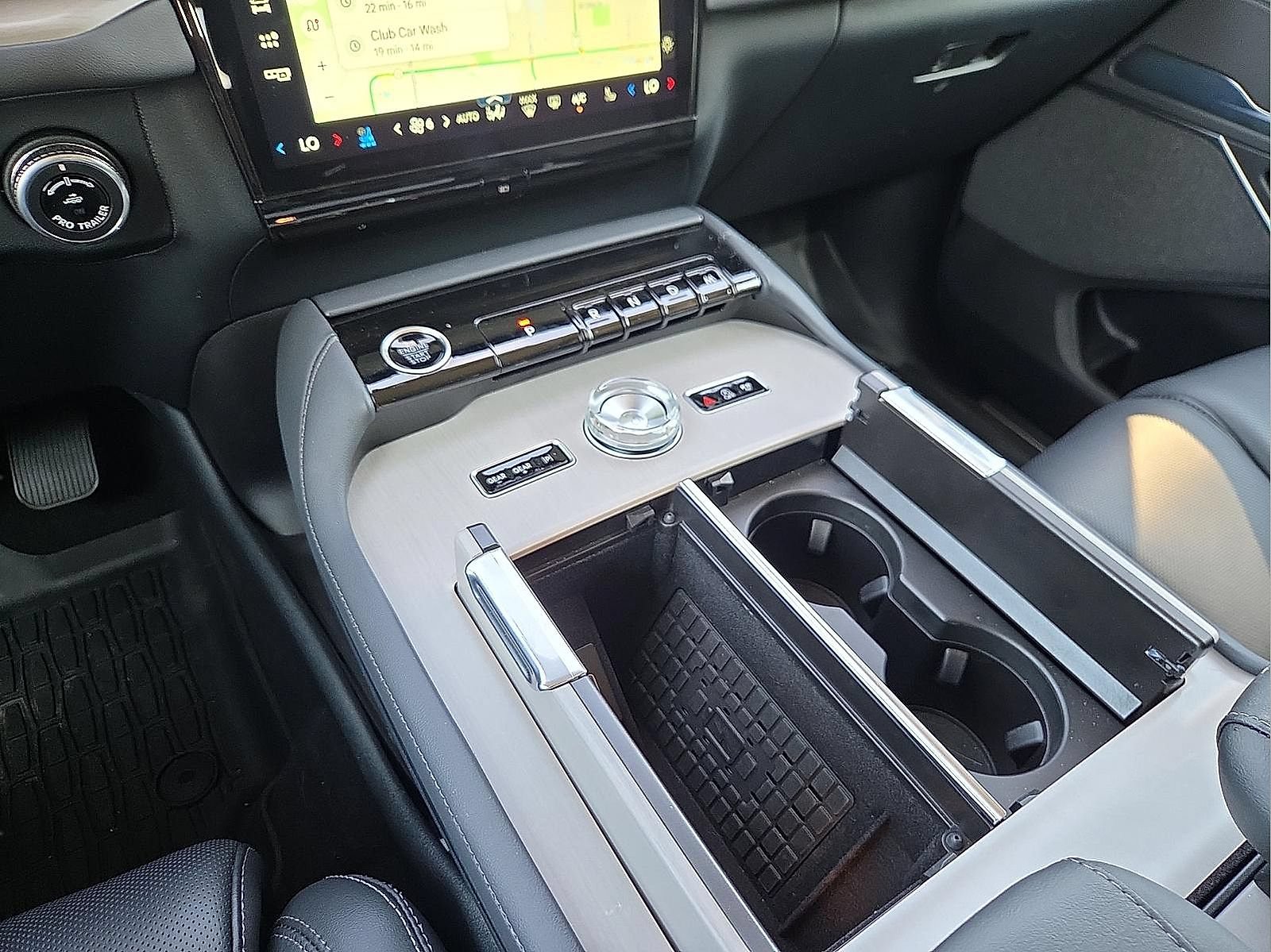 Certified 2025 Lincoln Navigator Reserve AWD/4WD image 25