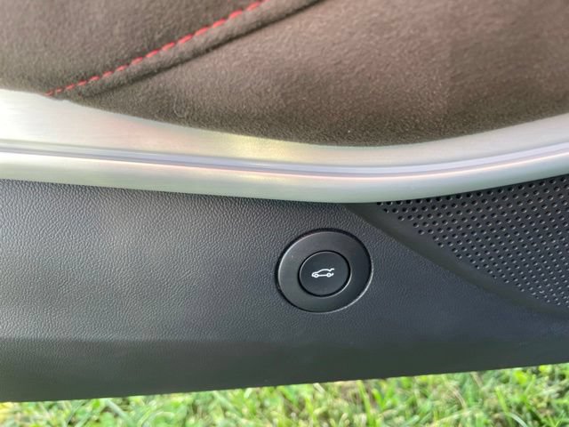 Used 2017 Chevrolet Camaro ZL1 RWD image 16