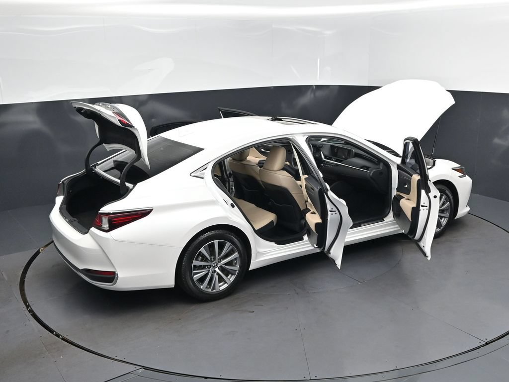 Certified 2021 Lexus ES 300h w/ Accessory Package FWD image 49