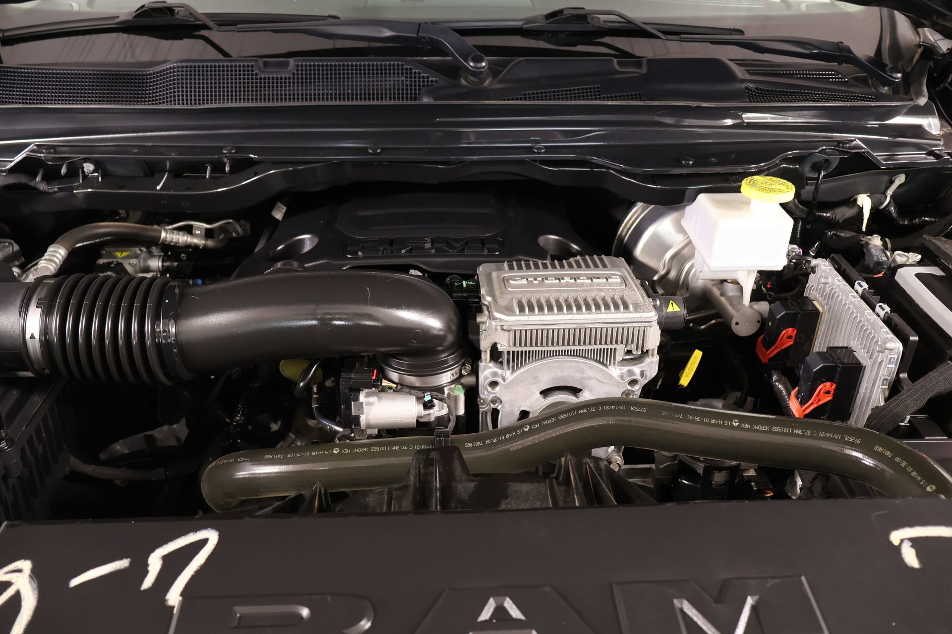 Used 2022 RAM 1500 Laramie AWD/4WD image 19