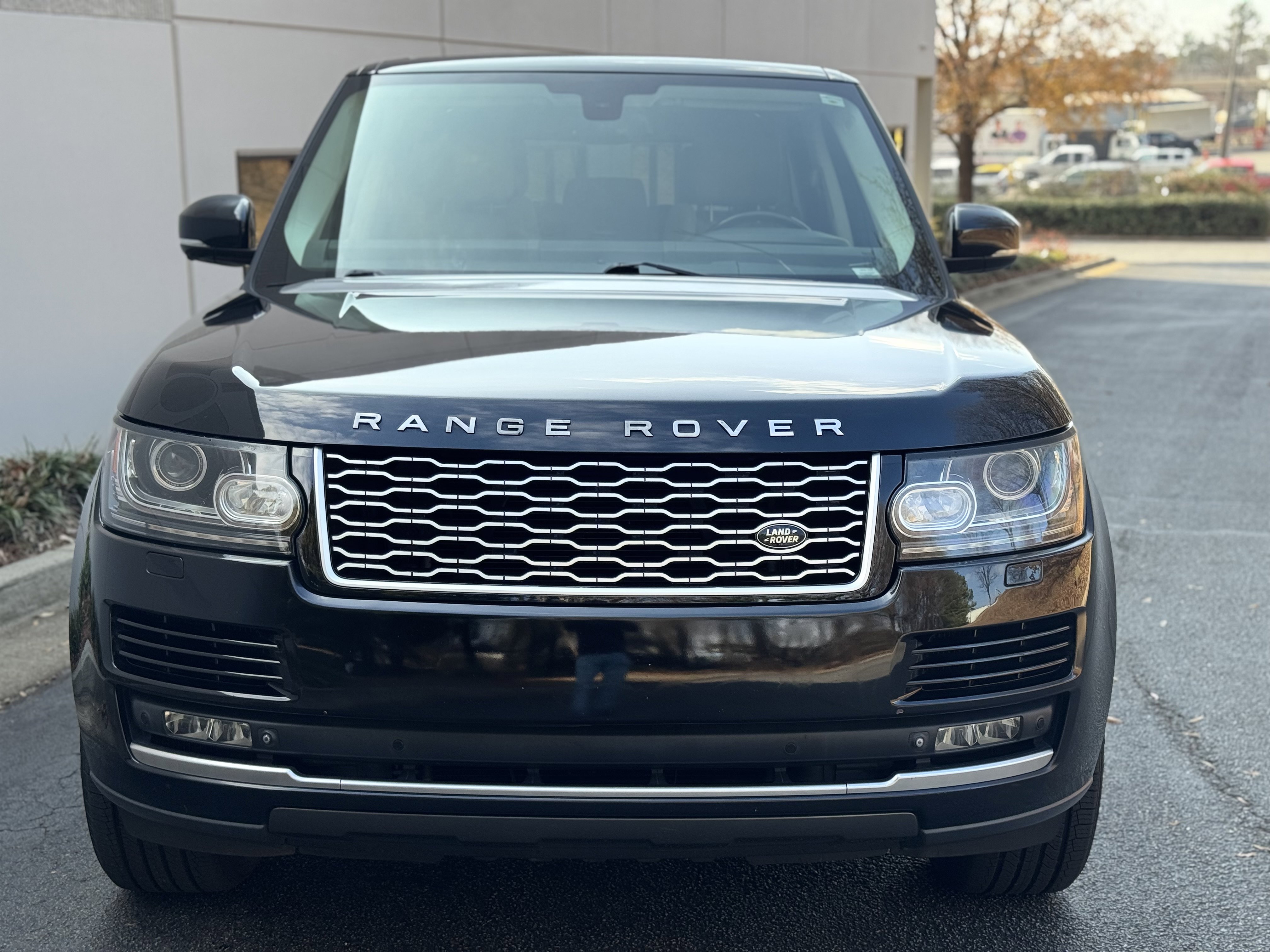 Used 2015 Land Rover Range Rover HSE image 10