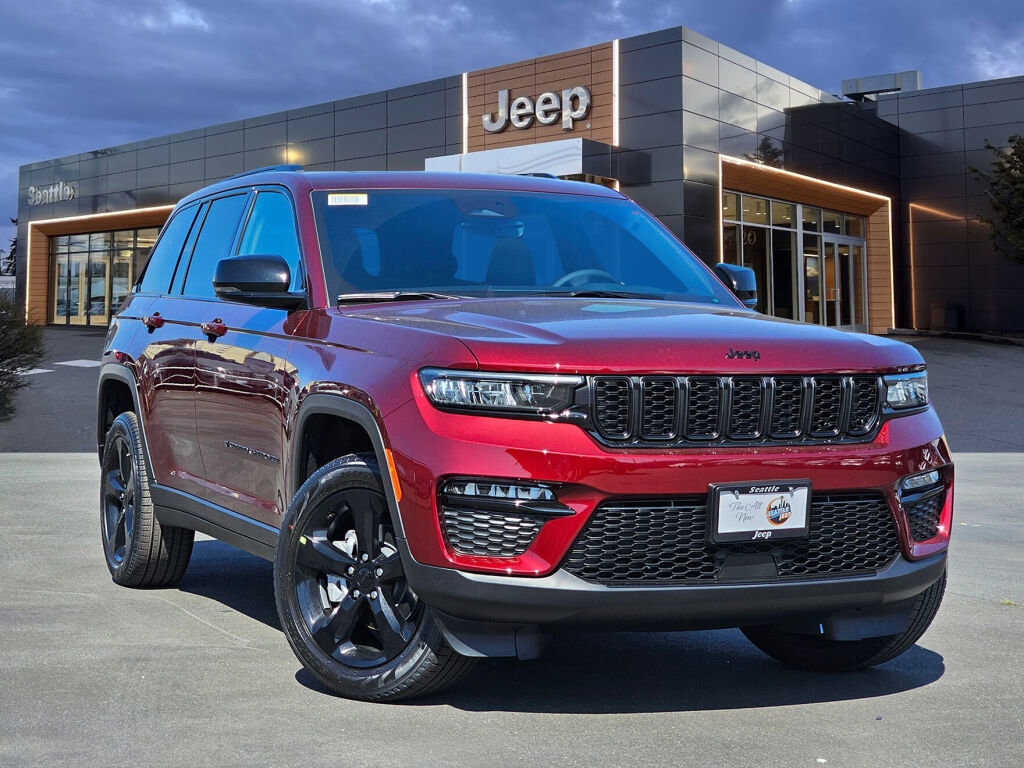 New 2025 Jeep Grand Cherokee Limited w/ Black Appearance Package