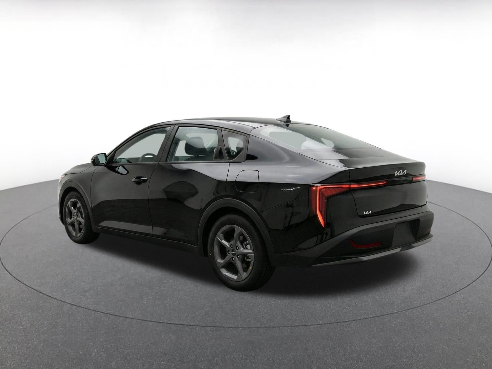 Used 2025 Kia K4 FWD image 7