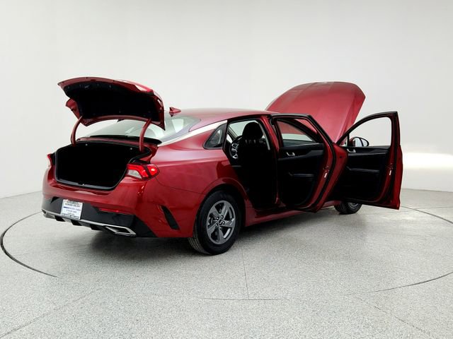 Used 2021 Kia K5 LXS image 11