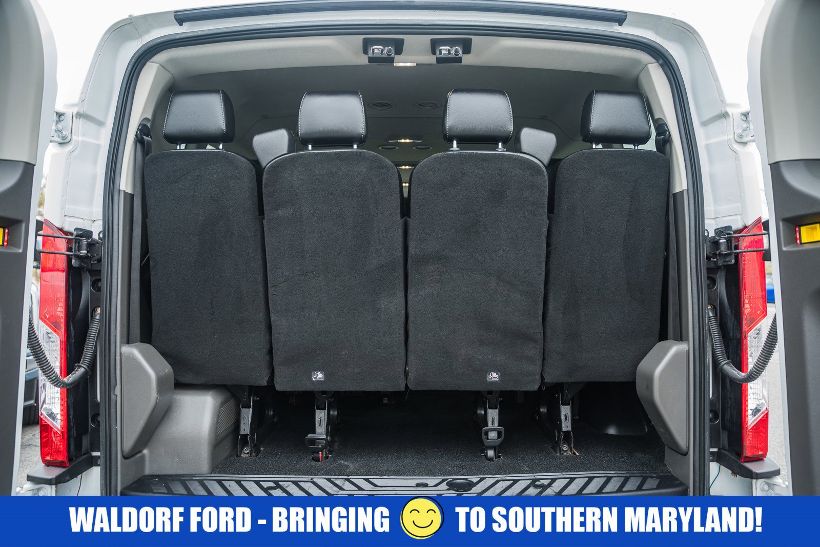 Used 2023 Ford Transit 350 XL image 10