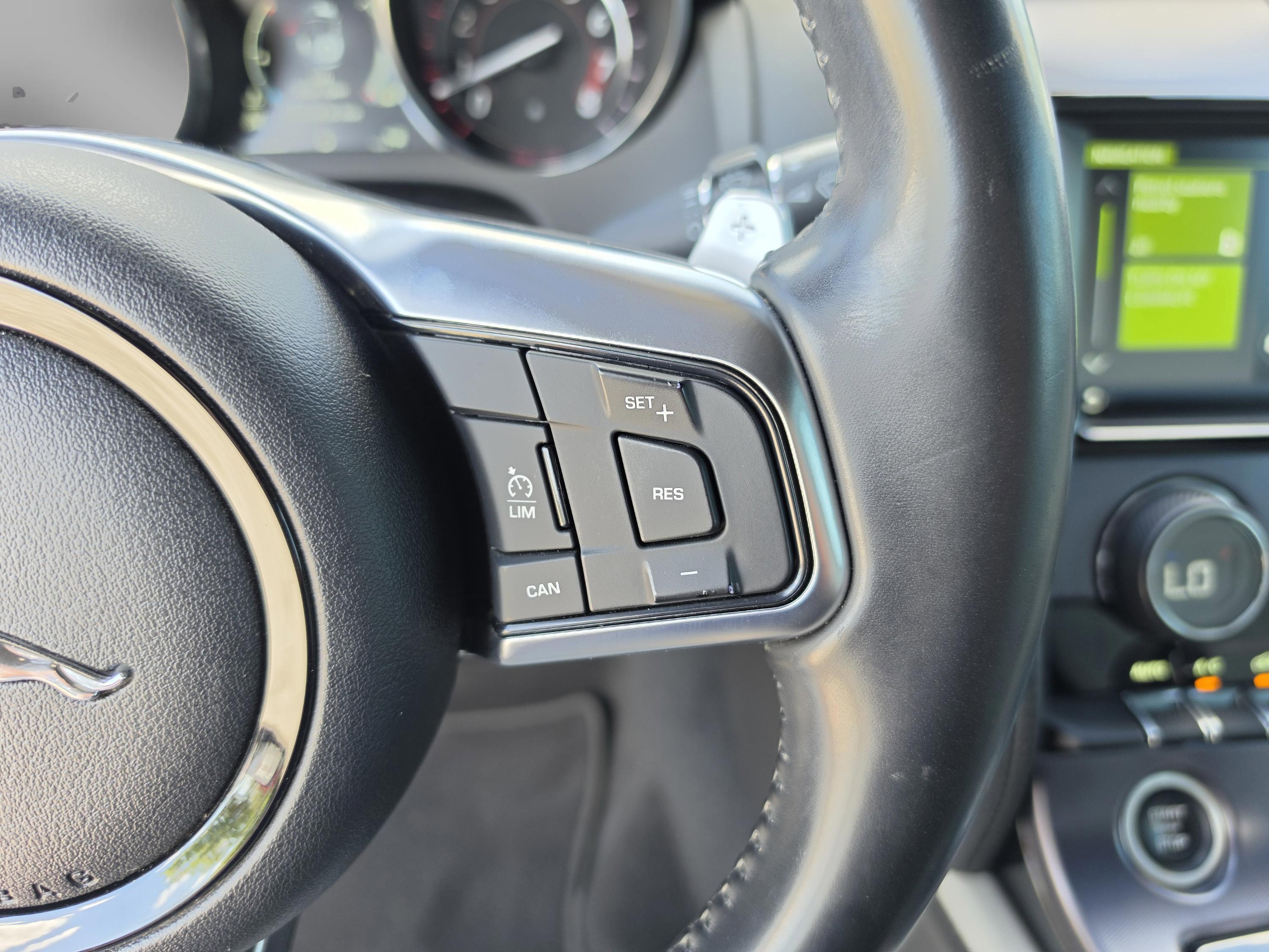 Used 2018 Jaguar F-TYPE Convertible image 31