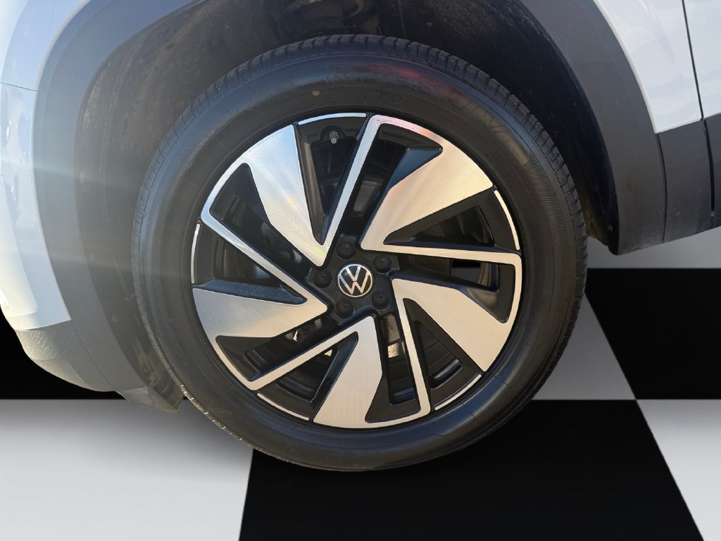 Used 2025 Volkswagen Atlas SE AWD/4WD image 14