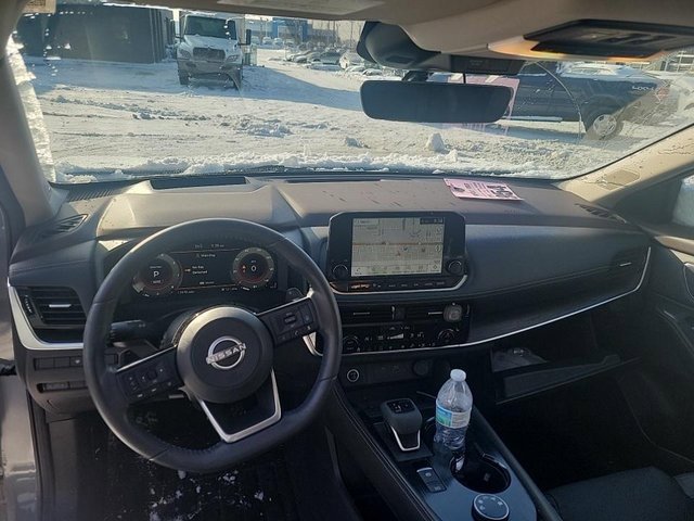 Certified 2023 Nissan Rogue Platinum w/ Platinum Premium Package image 3