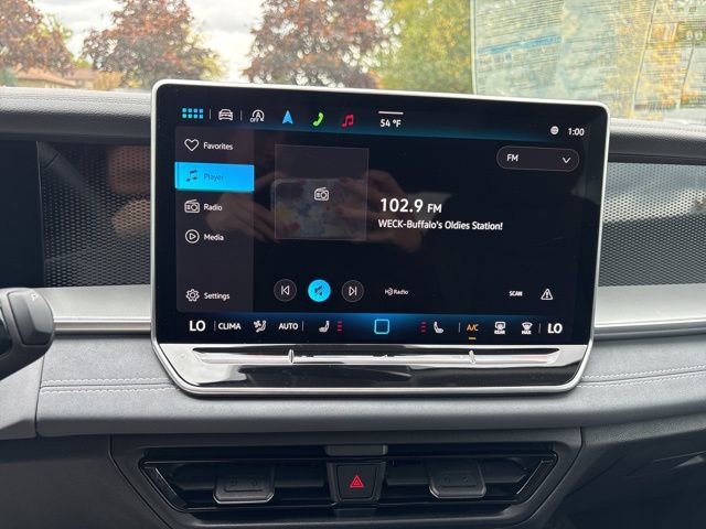 New 2025 Volkswagen Tiguan SE AWD/4WD image 13