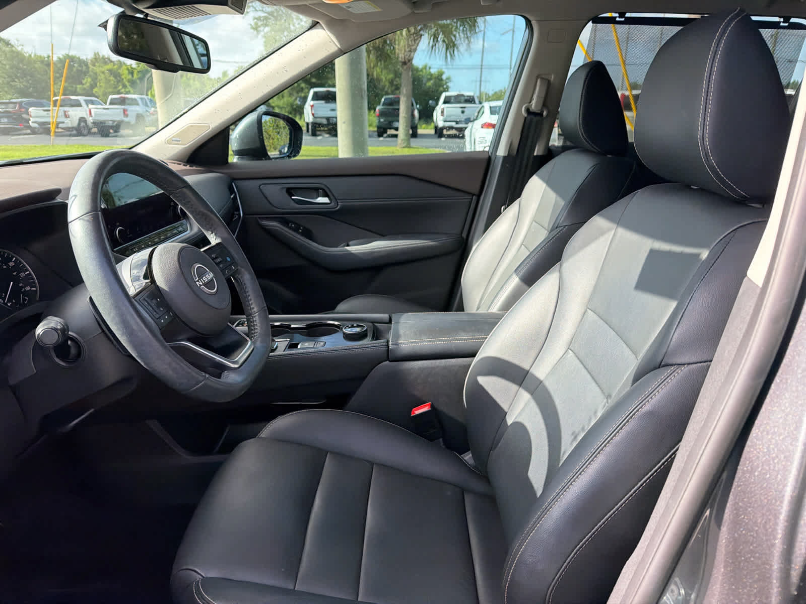 Used 2023 Nissan Rogue SL w/ SL Premium Package AWD/4WD image 6