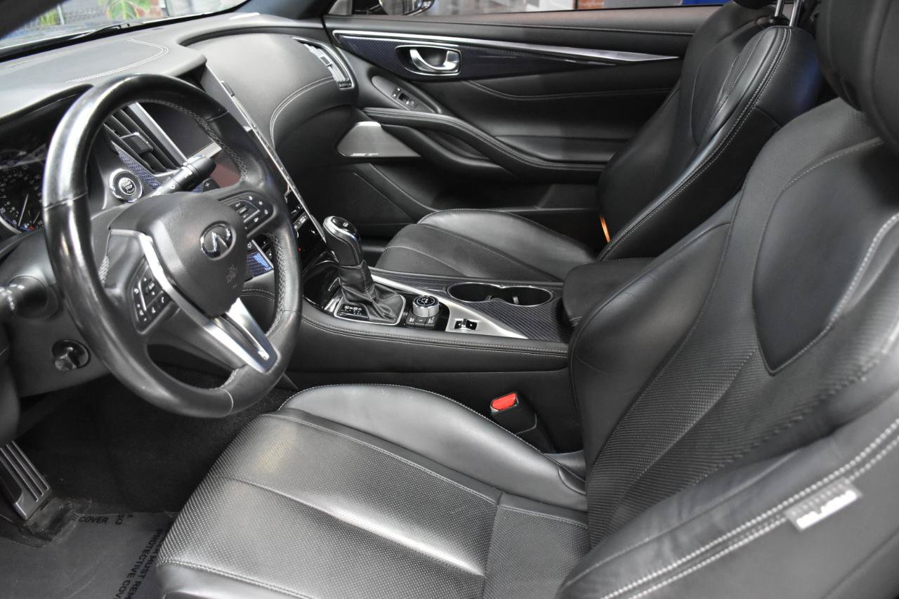 Used 2017 INFINITI Q60 Red Sport 400 AWD/4WD image 37