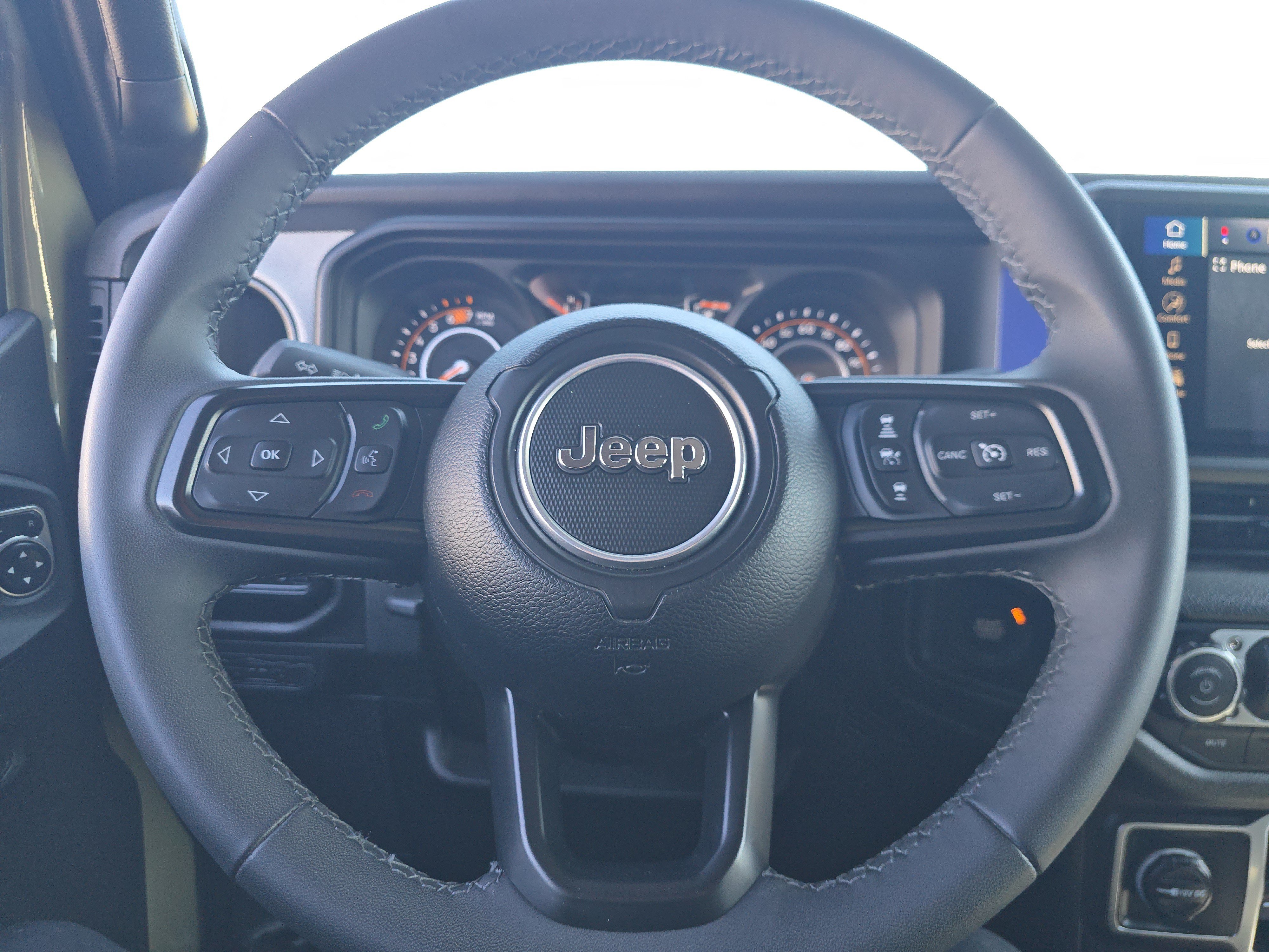 Used 2025 Jeep Wrangler Unlimited Sport AWD/4WD image 24
