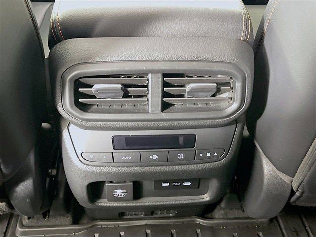 Used 2025 Honda Pilot TrailSport image 26