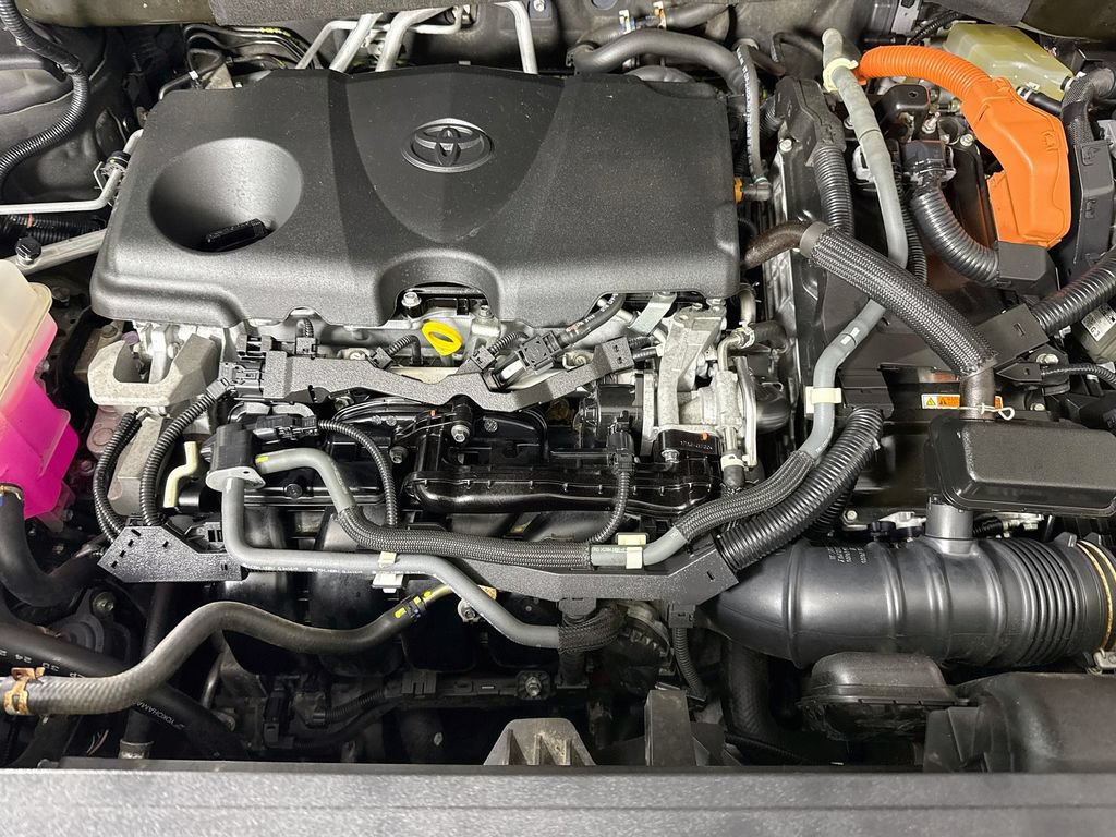 Certified 2021 Toyota Highlander Limited AWD/4WD image 39