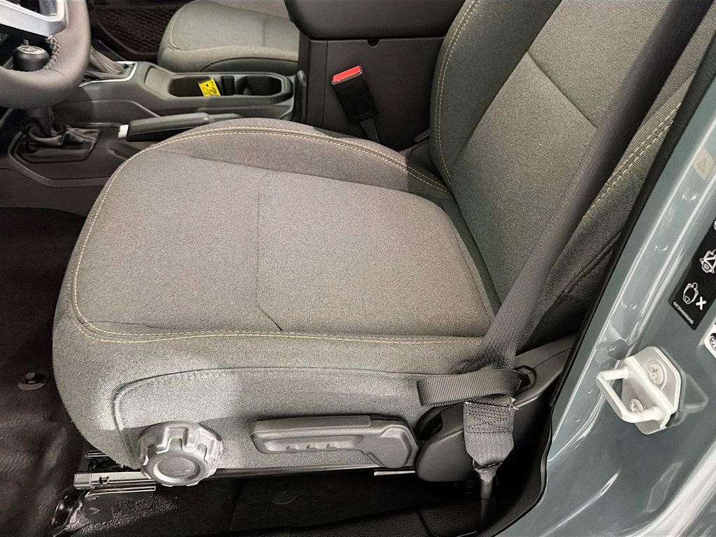 Used 2025 Jeep Wrangler Unlimited Sahara AWD/4WD image 21