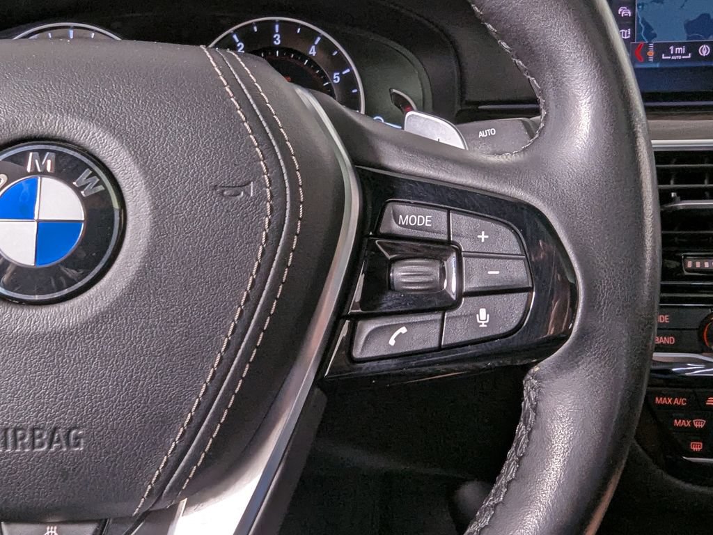 Used 2019 BMW 530i xDrive w/ Convenience Package AWD/4WD image 28