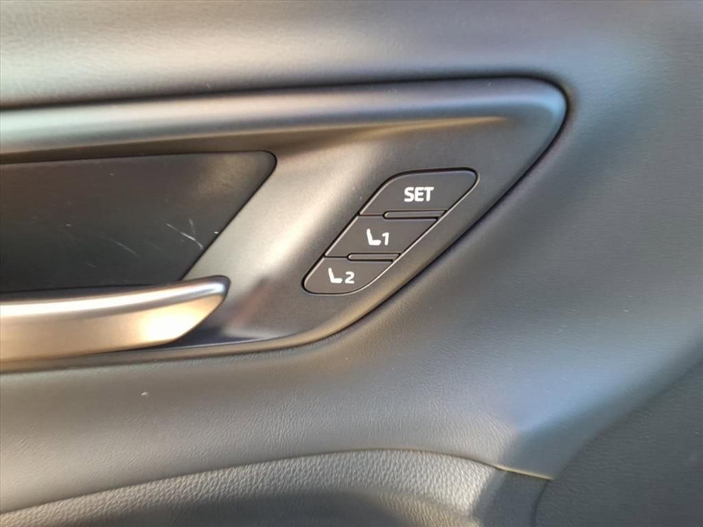 New 2026 Toyota Crown Signia image 14