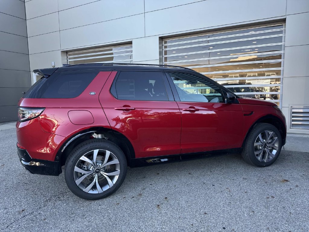 New 2026 Land Rover Discovery Sport Landmark AWD/4WD image 7
