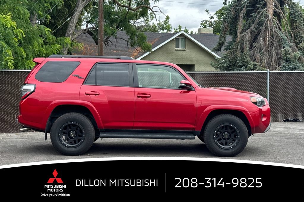 Used 2021 Toyota 4Runner TRD Off-Road Premium w/ Moonroof Package AWD/4WD image 3