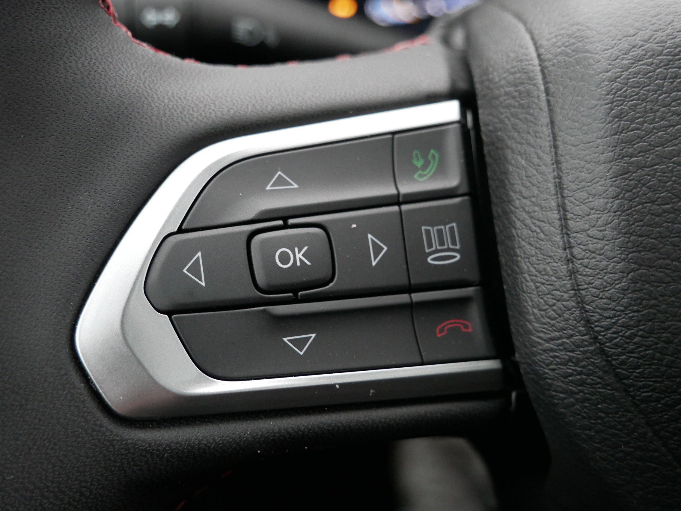 New 2026 Jeep Compass Trailhawk w/ Sun, Sound & Navigation Group image 19