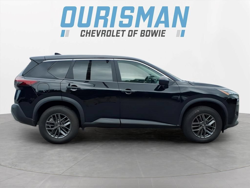 Used 2023 Nissan Rogue S FWD image 2