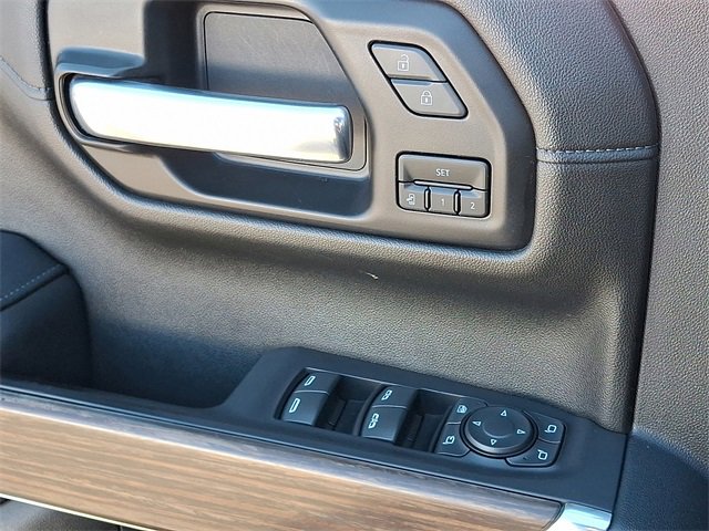 Used 2021 Chevrolet Silverado 1500 High Country image 22