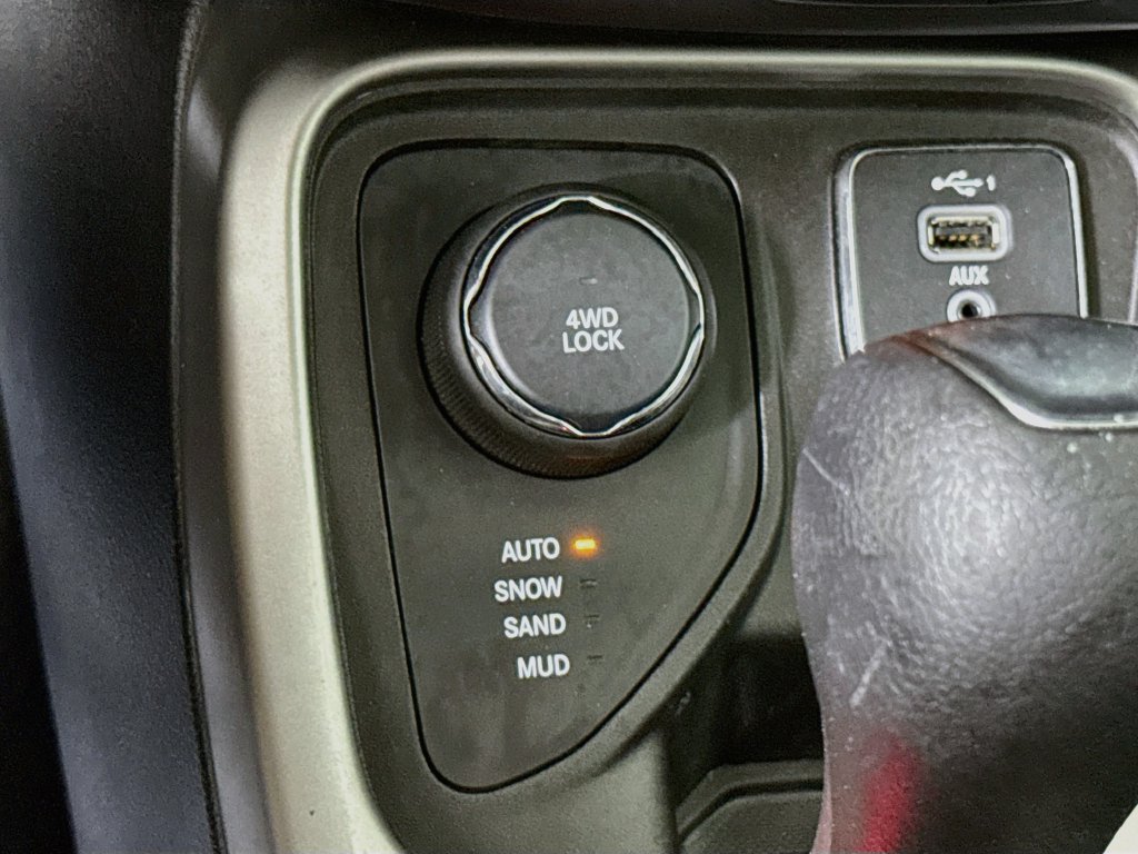 Used 2021 Jeep Compass Sport AWD/4WD image 11