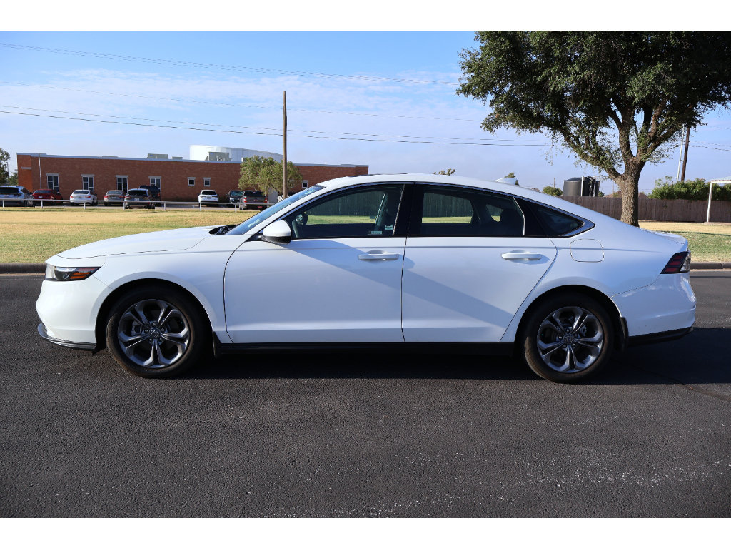 Used 2024 Honda Accord EX image 2