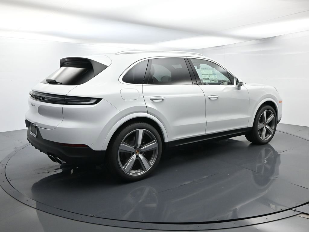 Certified 2025 Porsche Cayenne AWD/4WD image 15