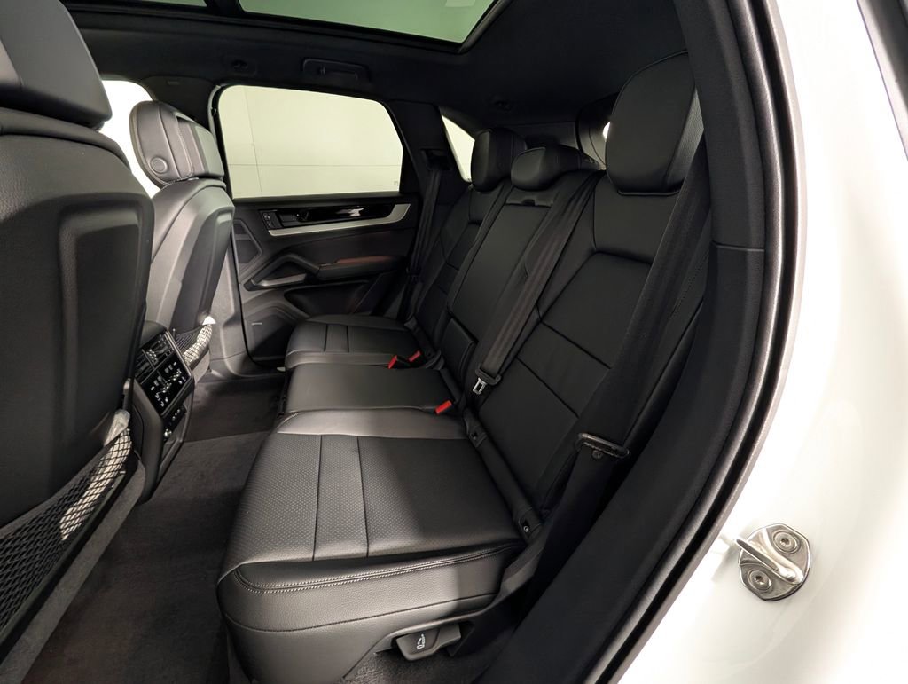 New 2026 Porsche Cayenne image 24