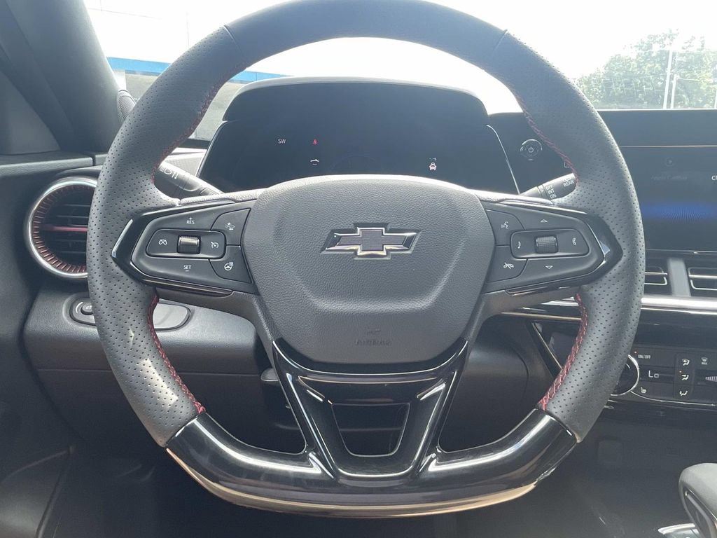 New 2026 Chevrolet Trax RS w/ Sunroof Package FWD image 22