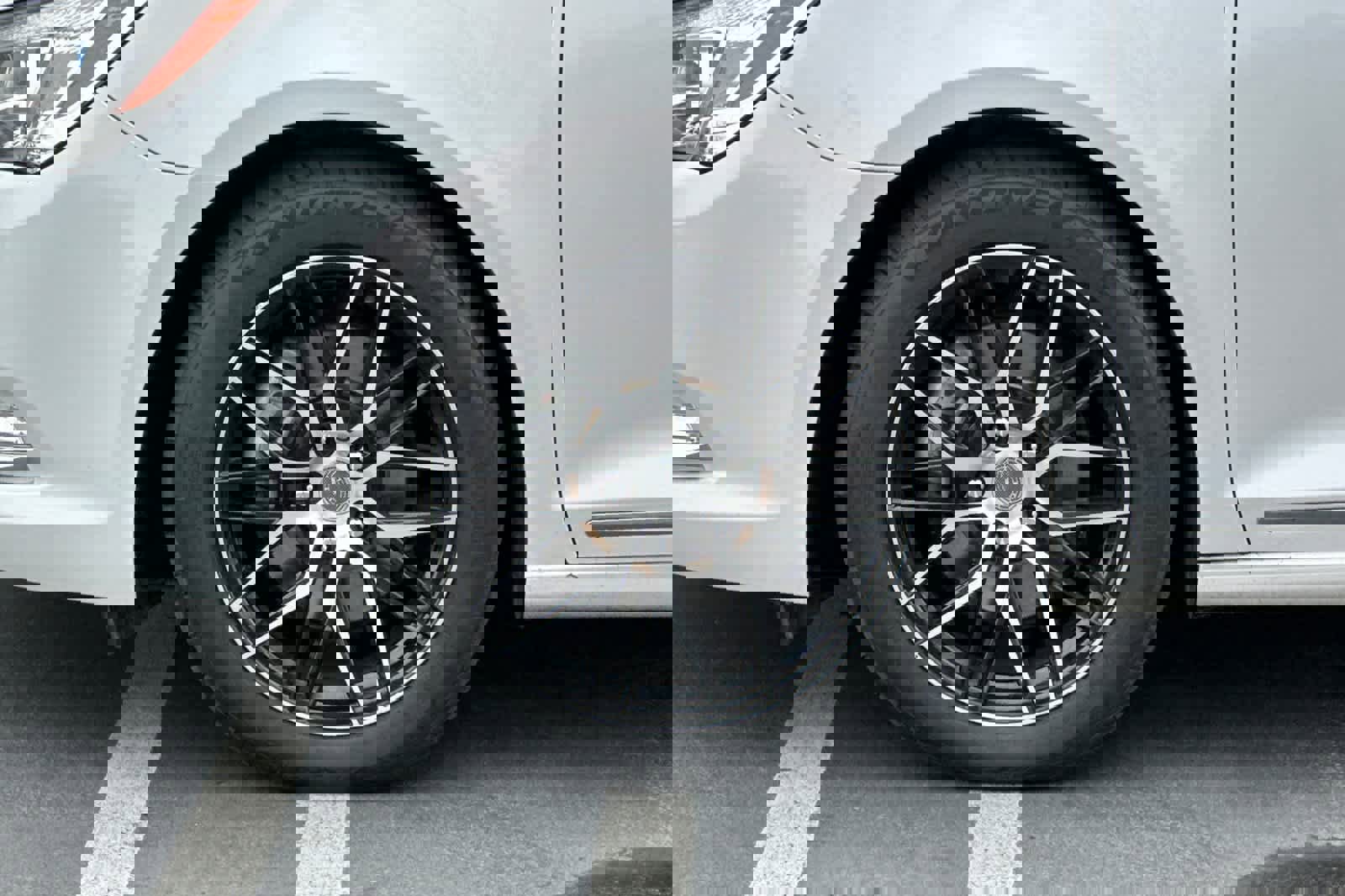 Used 2015 Buick LaCrosse Premium w/ Driver Confidence Package #1 image 32