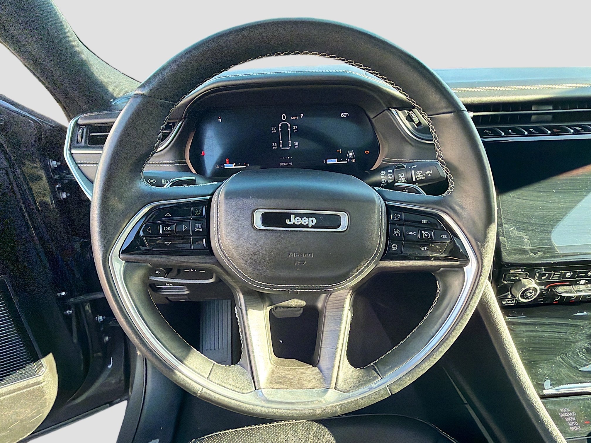 Used 2022 Jeep Grand Cherokee L Overland image 43