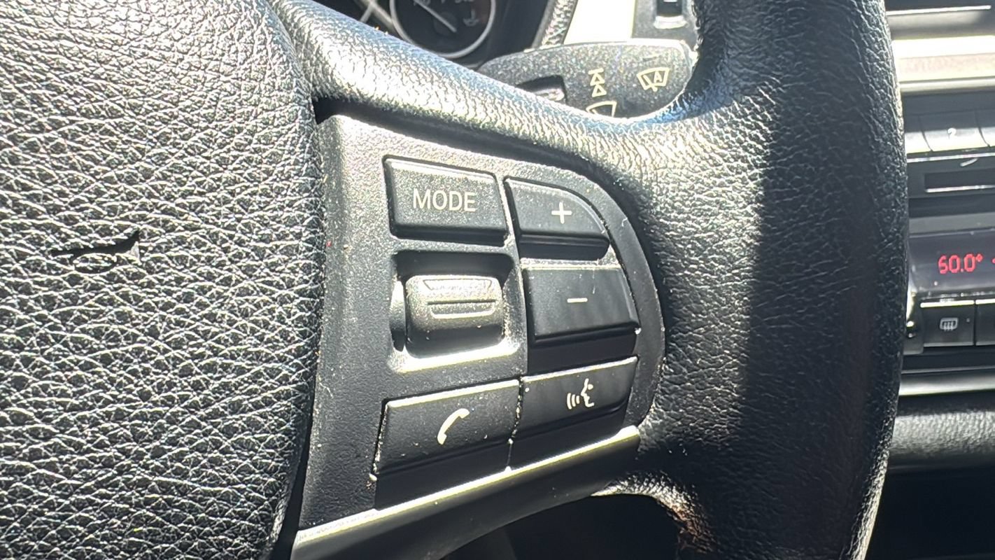 Used 2014 BMW 320i xDrive Sedan AWD/4WD image 29