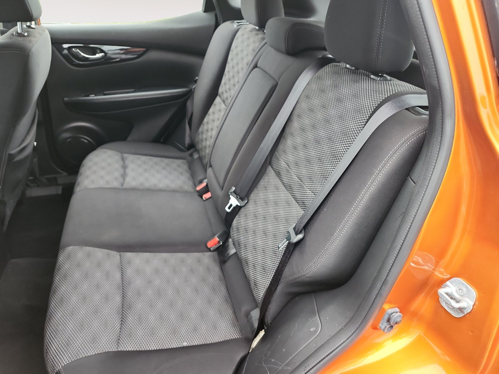 Used 2017 Nissan Rogue Sport SV w/ SV All-Weather Package AWD/4WD image 14