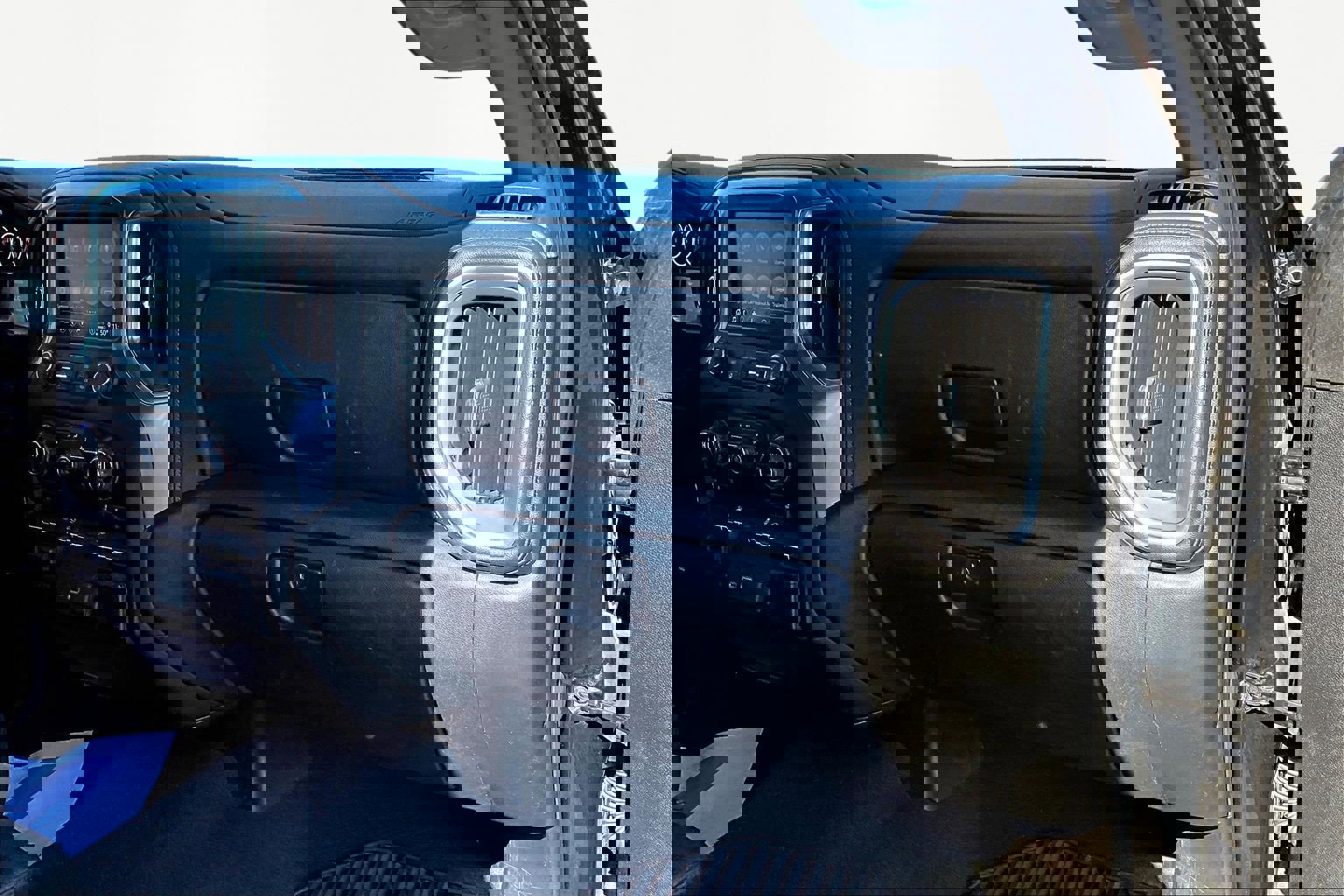 Used 2021 Chevrolet Silverado 2500 LTZ image 27