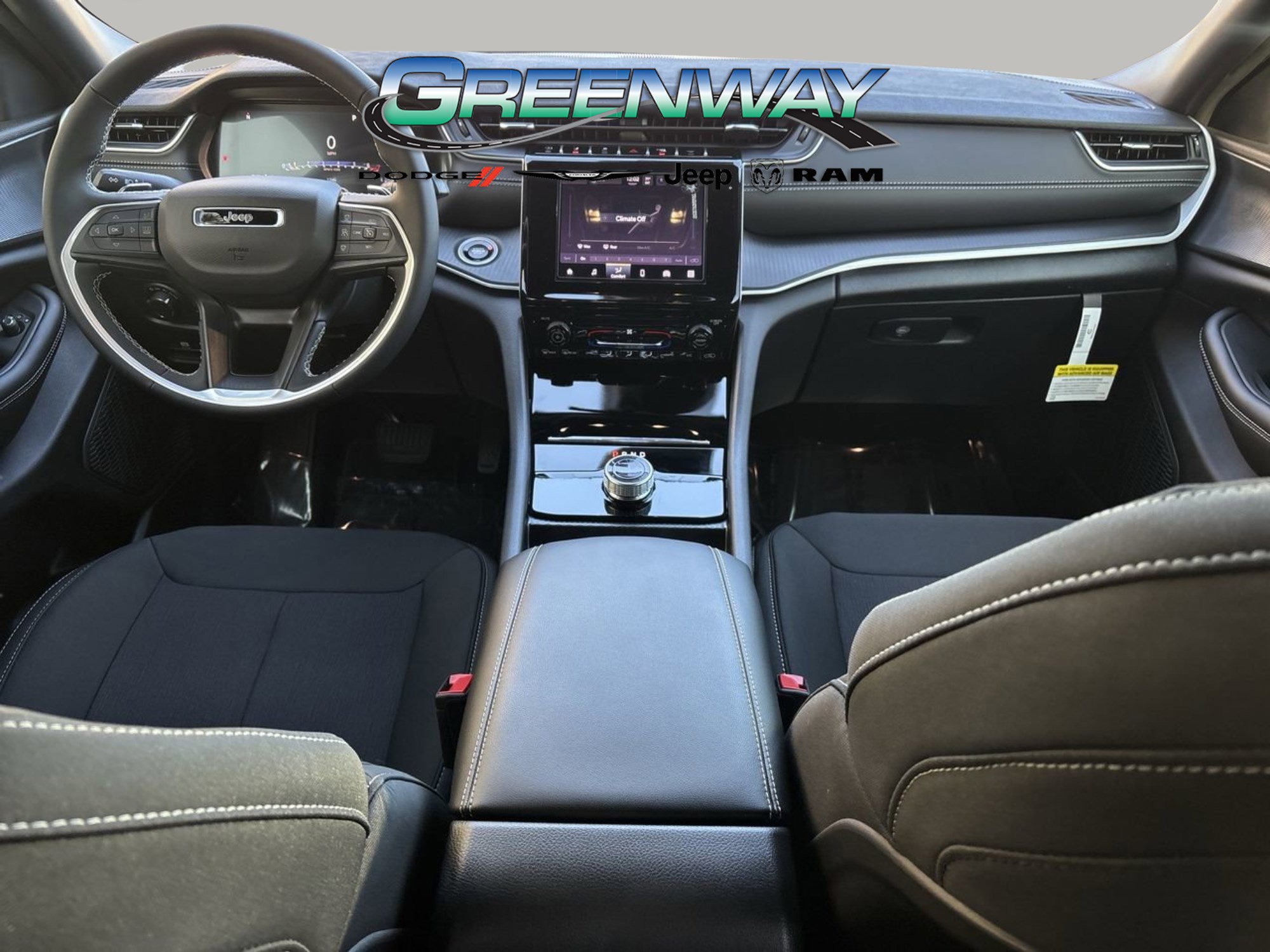 New 2025 Jeep Grand Cherokee Laredo image 11