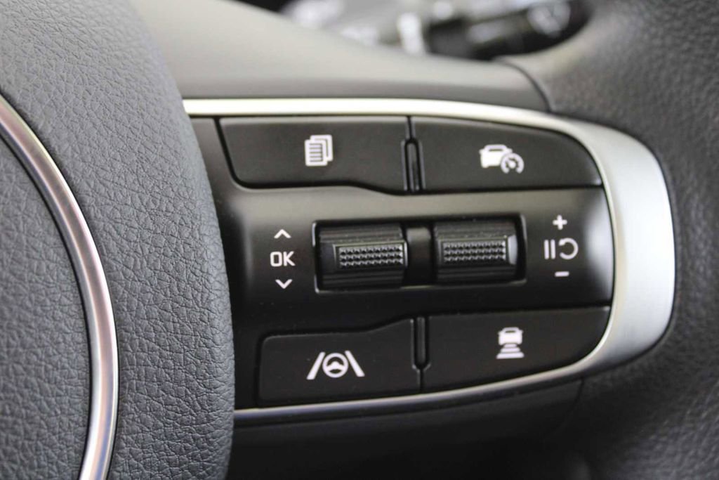 New 2025 Kia K5 LXS image 27