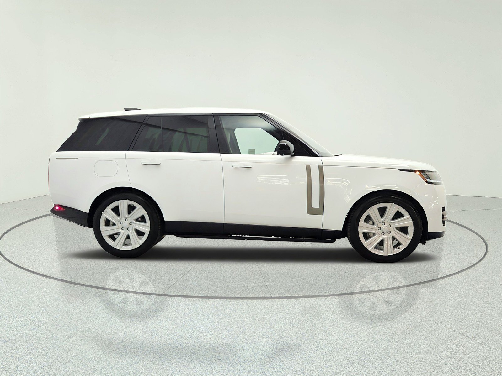 Used 2023 Land Rover Range Rover SE AWD/4WD image 4
