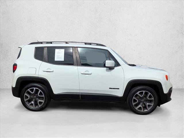 Used 2015 Jeep Renegade Latitude w/ Cold Weather Group video 4