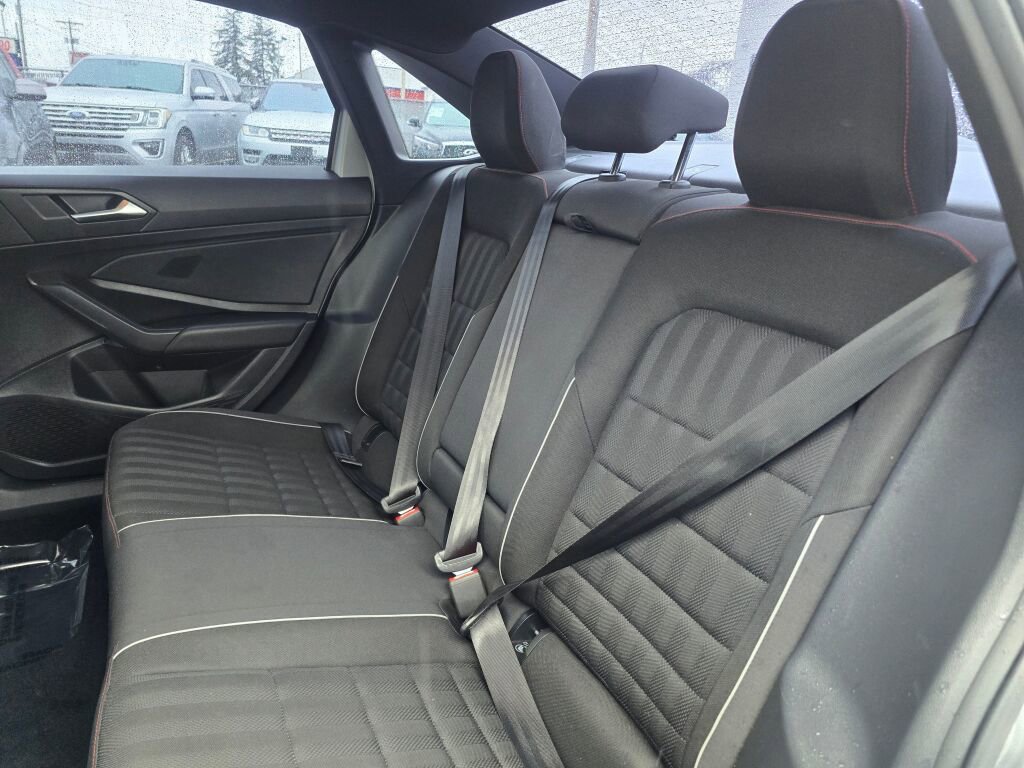 Used 2019 Volkswagen Jetta GLI image 17