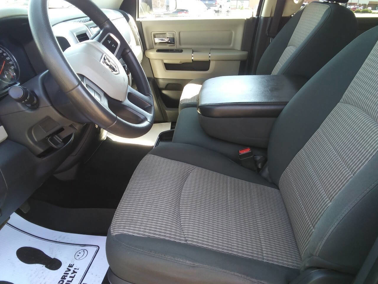 Used 2011 RAM 2500 SLT AWD/4WD image 34