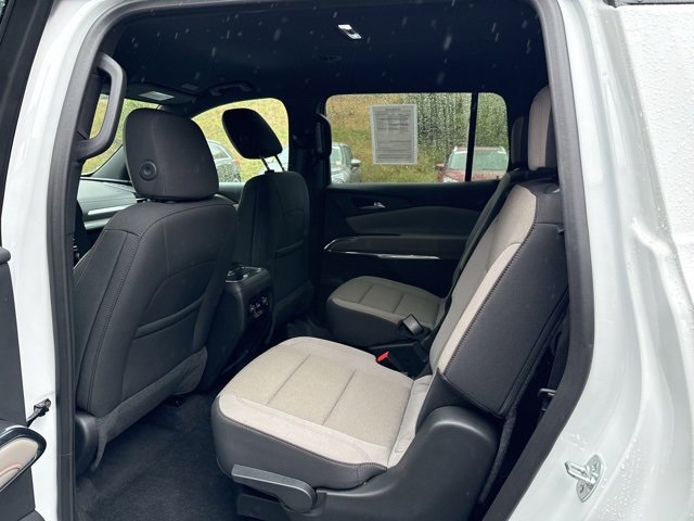 Used 2025 Chevrolet Traverse LT image 19