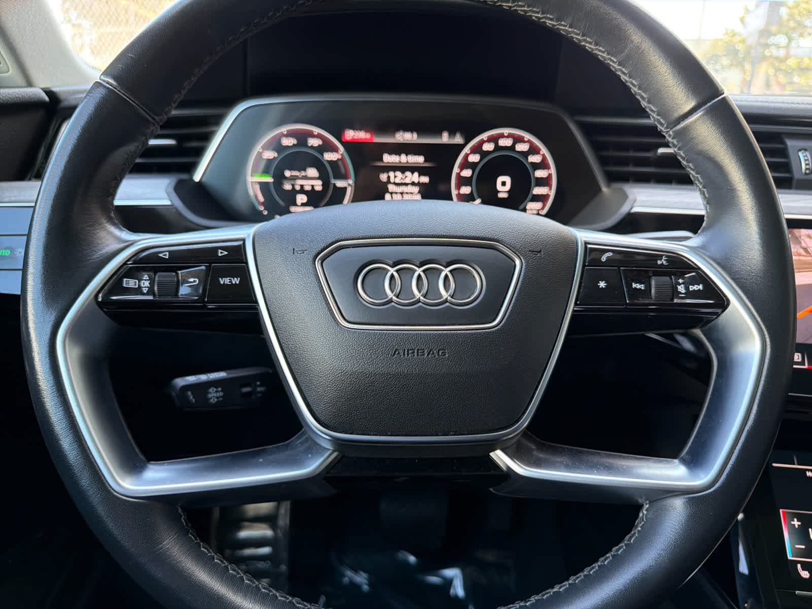Used 2024 Audi Q8 e-tron Premium Plus w/ Premium Plus Package AWD/4WD image 24