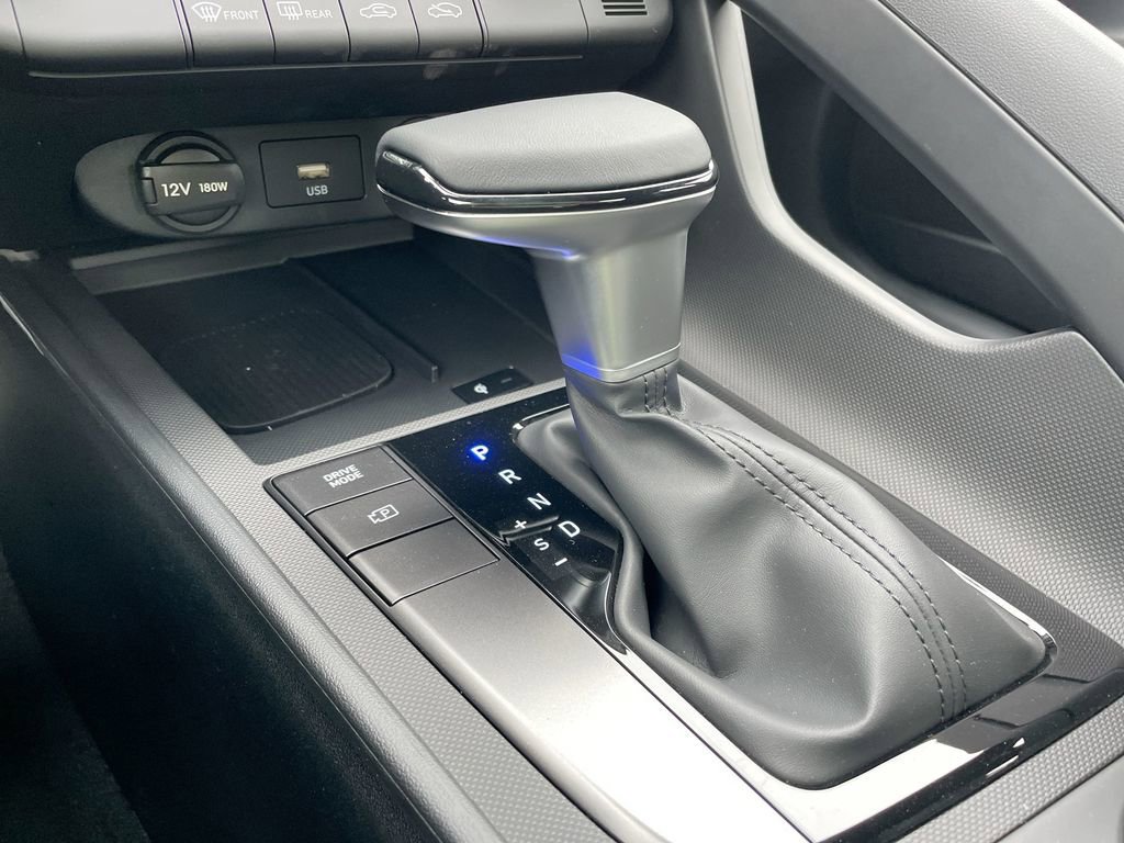 Certified 2025 Hyundai Elantra Sport image 45
