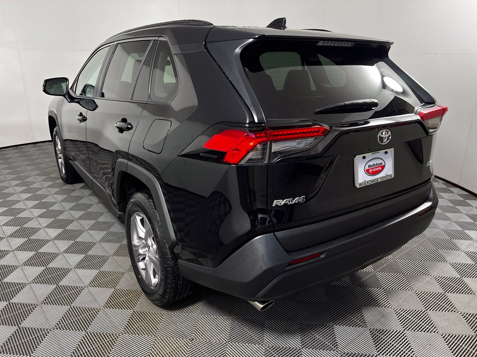 Certified 2025 Toyota RAV4 XLE FWD image 7