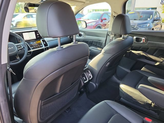 Used 2023 Kia Sorento SX FWD image 10