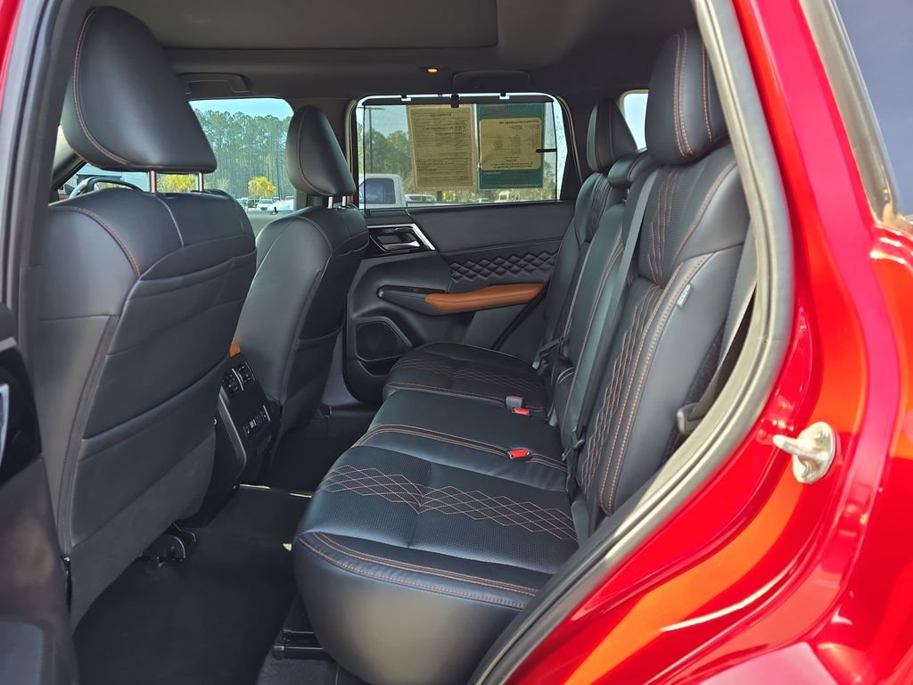 Used 2022 Mitsubishi Outlander SEL image 18