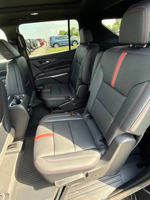 New 2026 Chevrolet Traverse RS w/ LPO, Floor Liner Package AWD/4WD image 31
