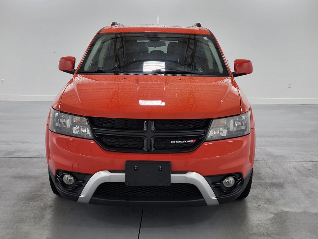 Used 2018 Dodge Journey Crossroad w/ Nav & Sun Group FWD image 3
